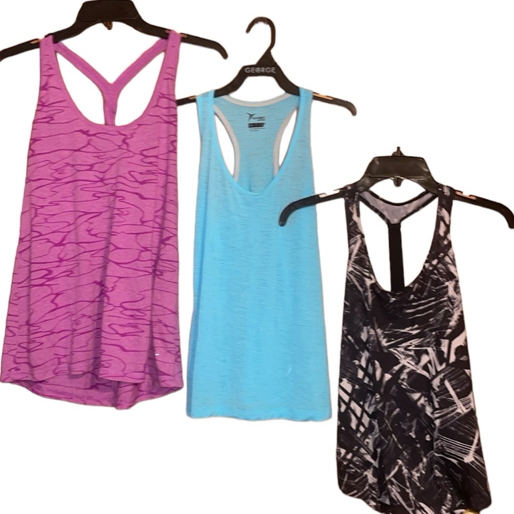 •OLD NAVY•BUNDLE OF 3-ACTIVEWEAR TANK TOPS SIZE S-M EUC